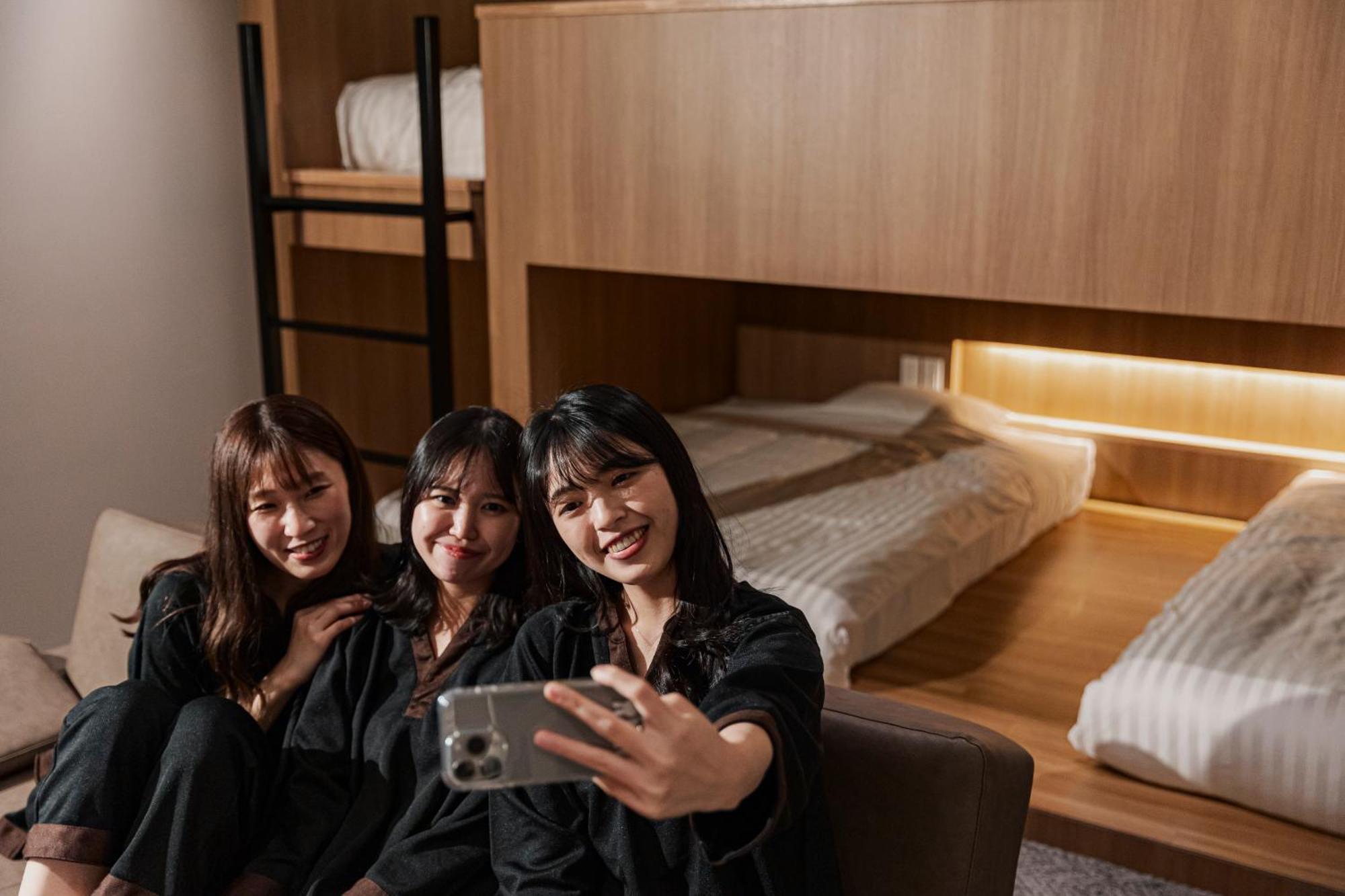 Gems Yufuin Hotel And Spa Cafe Bar Rom bilde