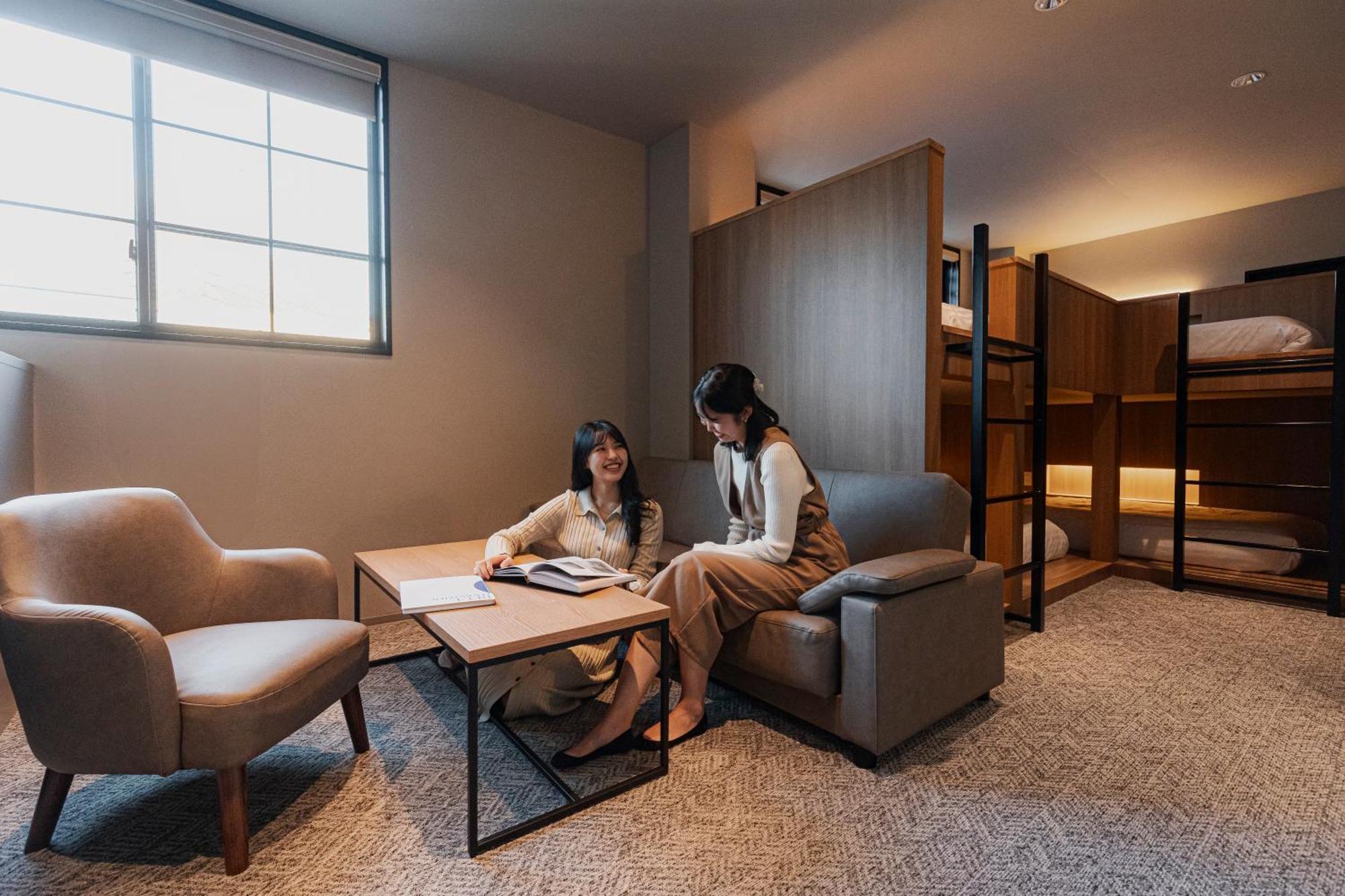 Gems Yufuin Hotel And Spa Cafe Bar Rom bilde